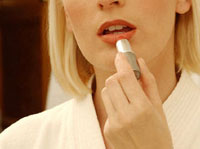 Lippenstift auftragen